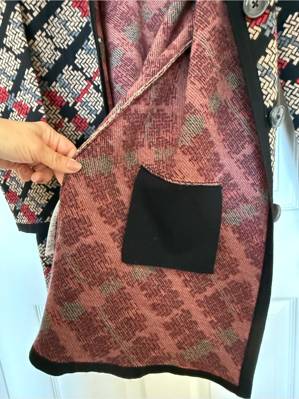 PENDLETON Black, Red & Tan 100 Merino Wool Patterned Long Button Cardigan Jacket - Picture 4 of 7